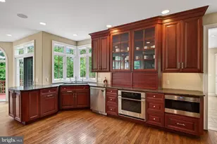 606 Longchamps Dr, Devon, PA 19333 - Photo 11