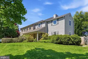 851 Box Hill Ln, Wayne, PA 19087 - Photo 3
