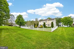 25 N Danbury Cir, Coatesville, PA 19320 - Photo 41