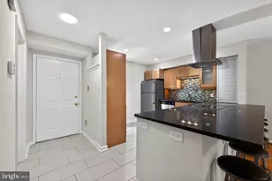 119 Valley Stream Cir, Chesterbrook, PA 19087 - Photo 5