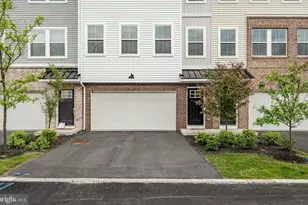 97 Four Leaf Dr, Downingtown, PA 19335 - Photo 3
