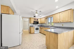 100 Noble Dr, Downingtown, PA 19335 - Photo 7
