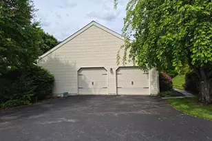 100 Noble Dr, Downingtown, PA 19335 - Photo 3