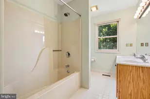 100 Noble Dr, Downingtown, PA 19335 - Photo 27