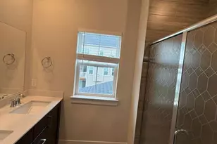 704 Peony Ln, Spring City, PA 19475 - Photo 11