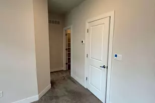 704 Peony Ln, Spring City, PA 19475 - Photo 5