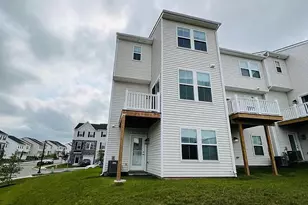 902 Magnolia Ln, Spring City, PA 19475 - Photo 5