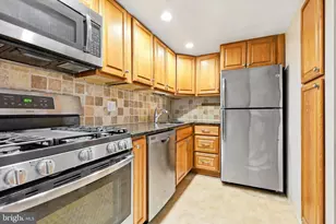 513 Old Forge Crossing, Devon, PA 19333 - Photo 5
