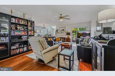 405 W Village Lane, Chadds Ford, PA 19317 - Photo 5