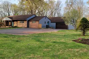 128 Mark Dr, Pottstown, PA 19465 - Photo 5