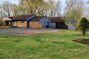 128 Mark Dr, Pottstown, PA 19465 - Photo 5