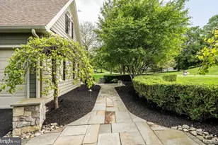 923 Shenandoah Ln, West Chester, PA 19380 - Photo 3