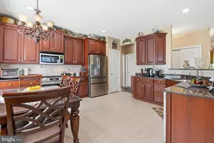 422 Westview Dr, Avondale, PA 19311 - Photo 9