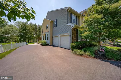 3301 Maplevale Circle, Newtown Square, PA 19073 - Photo 3