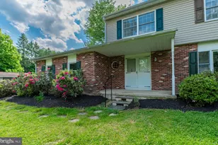 223 Trythall Rd, Elverson, PA 19520 - Photo 3