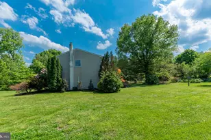 223 Trythall Rd, Elverson, PA 19520 - Photo 9