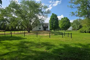 11 Prince Edwards Dr, Coatesville, PA 19320 - Photo 3