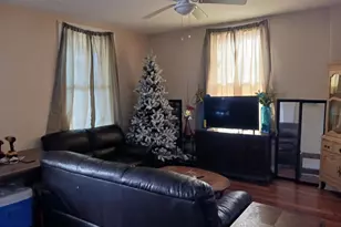 28 N 5th Ave, Coatesville, PA 19320 - Photo 5