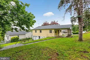135 Pikeland Ave, Spring City, PA 19475 - Photo 35
