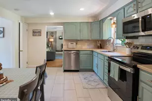 301 Dulles Dr, Coatesville, PA 19320 - Photo 13