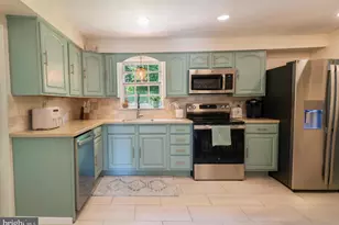 301 Dulles Dr, Coatesville, PA 19320 - Photo 11