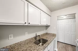 2410 Pond View Dr, West Chester, PA 19382 - Photo 7