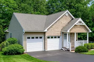 309 Deer Track Ct, West Grove, PA 19390 - Photo 3