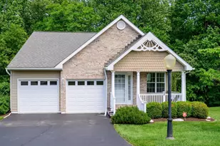 309 Deer Track Ct, West Grove, PA 19390 - Photo 5