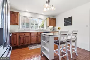 8 Parkside Dr, Elverson, PA 19520 - Photo 3