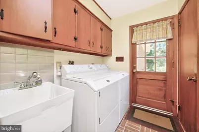 1131 W Kings Highway, Coatesville, PA 19320 - Photo 25