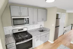 413 Gay St, Phoenixville, PA 19460 - Photo 3