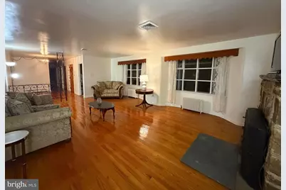 155 W 3rd Avenue, Coatesville, PA 19320 - Photo 5