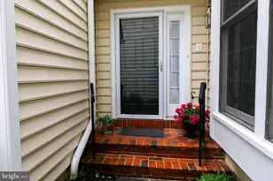 135 Carters Grove, Malvern, PA 19355 - Photo 3