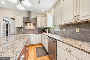 736 Meadowbrook Dr, Coatesville, PA 19320 - Photo 7
