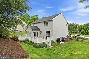736 Meadowbrook Dr, Coatesville, PA 19320 - Photo 35