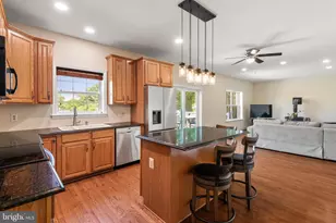 923 Chester Dr, Pottstown, PA 19465 - Photo 7