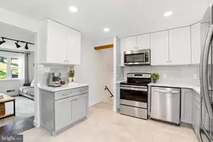 34 Sunset Dr, Paoli, PA 19301 - Photo 11