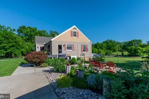273 Pearl St, Pottstown, PA 19465 - Photo 3