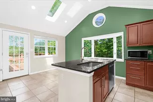 1249 W Evergreen Dr, Phoenixville, PA 19460 - Photo 7