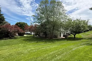 151 Roskeen Ct, Phoenixville, PA 19460 - Photo 3