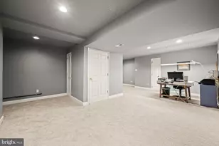 2022 Mallard Cir S, Phoenixville, PA 19460 - Photo 23