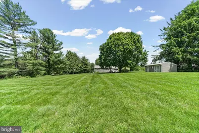 207 W Woodview Road, West Grove, PA 19390 - Photo 5