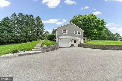 207 W Woodview Road, West Grove, PA 19390 - Photo 3