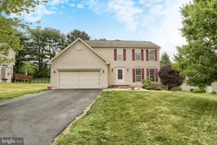 414 Flagstone Cir, Coatesville, PA 19320 - Photo 3
