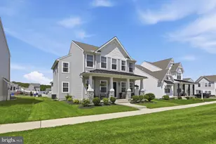 28 Lacy Ln, Coatesville, PA 19320 - Photo 3