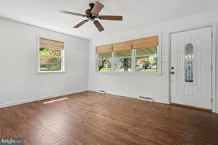 529 Columbia Ave, Phoenixville, PA 19460 - Photo 7