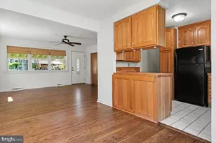 529 Columbia Ave, Phoenixville, PA 19460 - Photo 9