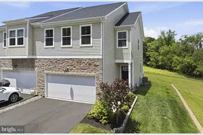 727 Hunsberger Road, Spring City, PA 19475 - Photo 1