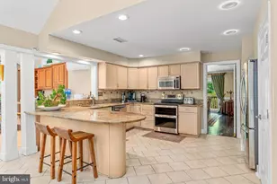 406 Brighton Circle, Devon, PA 19333 - Photo 15