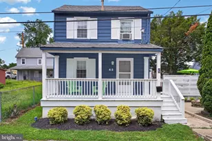 43 Oak St, Phoenixville, PA 19460 - Photo 1